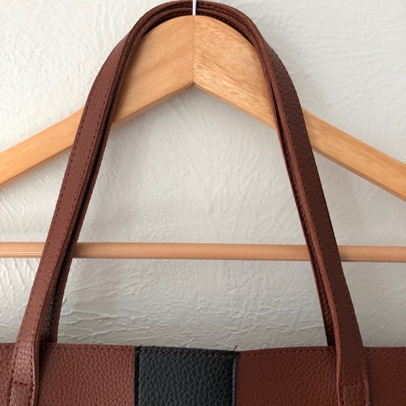 NWOT Vince Camuto vegan leather luck tote - Picture 5 of 8
